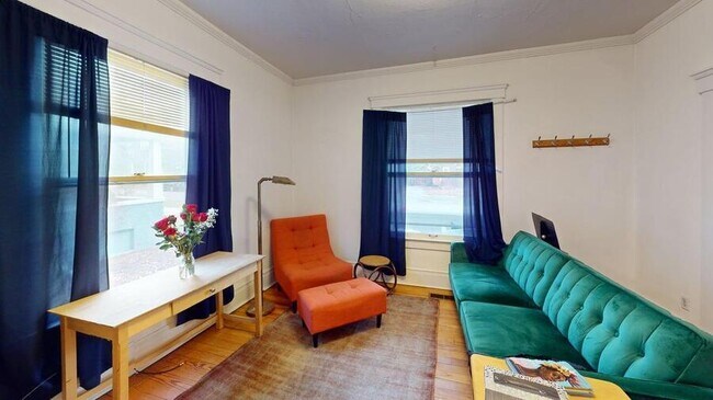 Foto del edificio - 1322 S Forest Ave