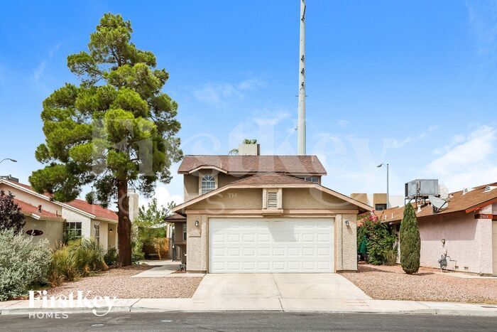 Foto principal - 2368 Valley Dr