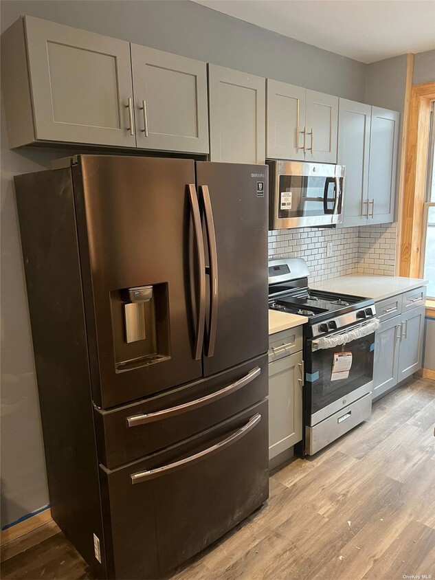 Foto principal - 133 E 55th St