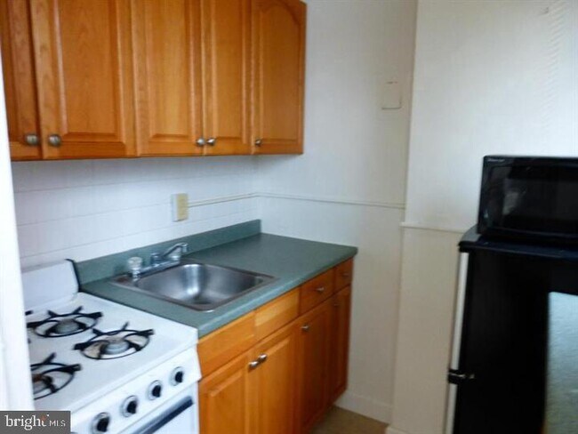 Foto del edificio - 1121 Arlington Blvd