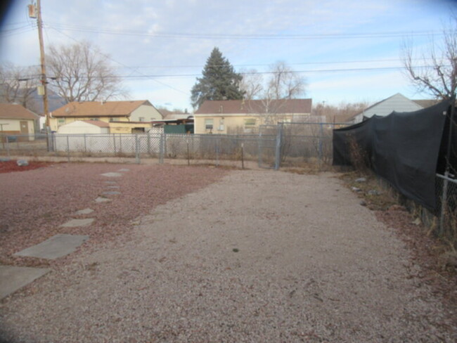 Building Photo - Single Family Home