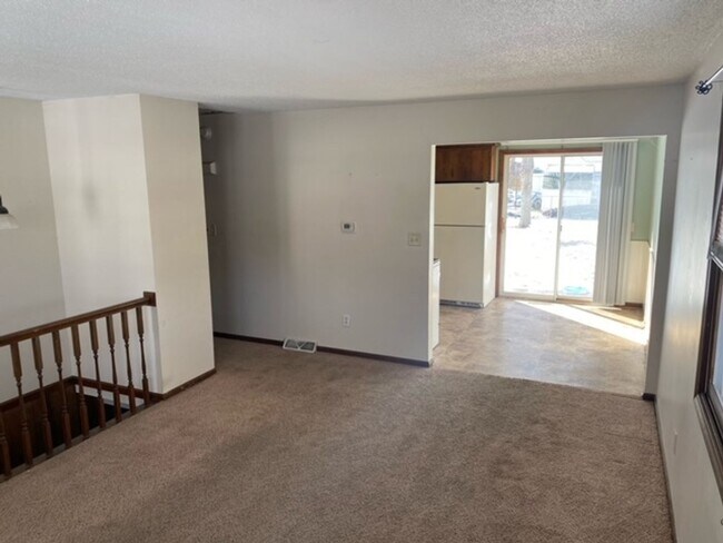 Building Photo - 7615 &amp; 7617 Walnut Ave