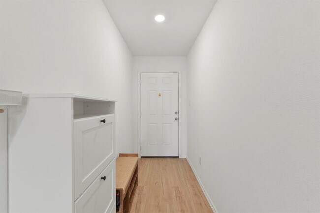 Building Photo - 736 Delany Cv Ct