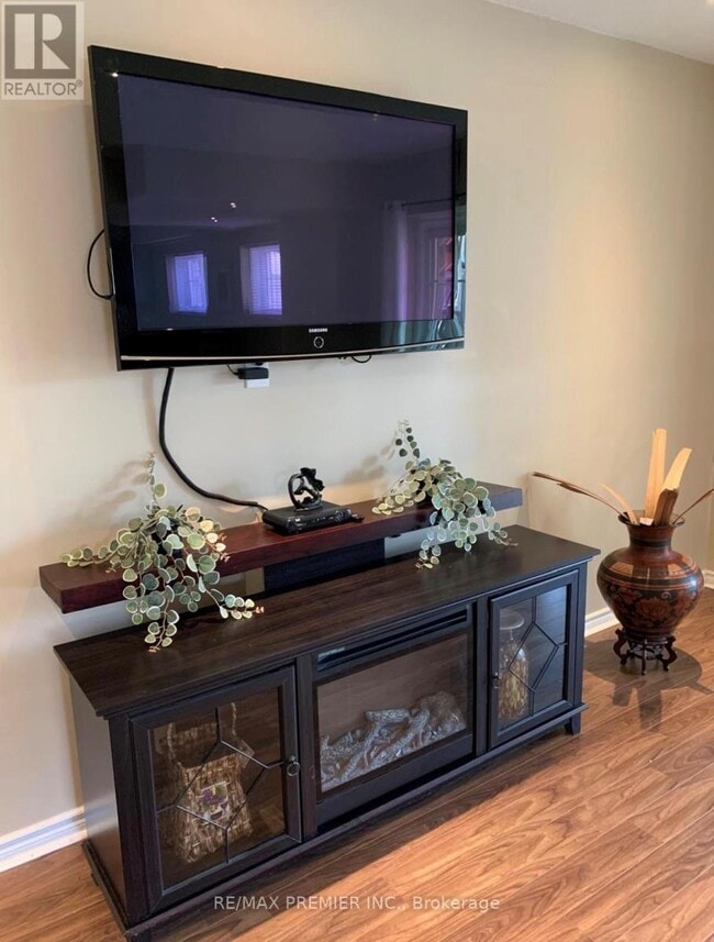 Photo du bâtiment - 72 Booker Dr