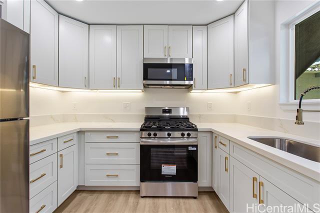 Foto del edificio - 1861 Kapiolani Blvd