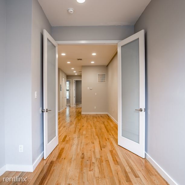 Building Photo - 310 Tompkins Ave