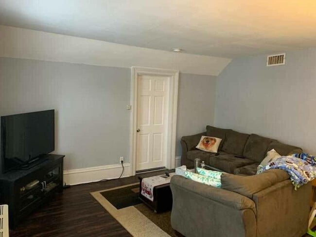 Living Area (Not Furnished) - 17601 Washington St
