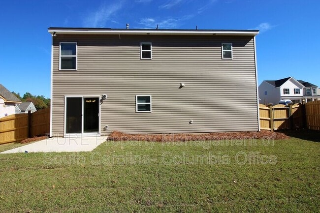 Building Photo - 410 Finch Ln