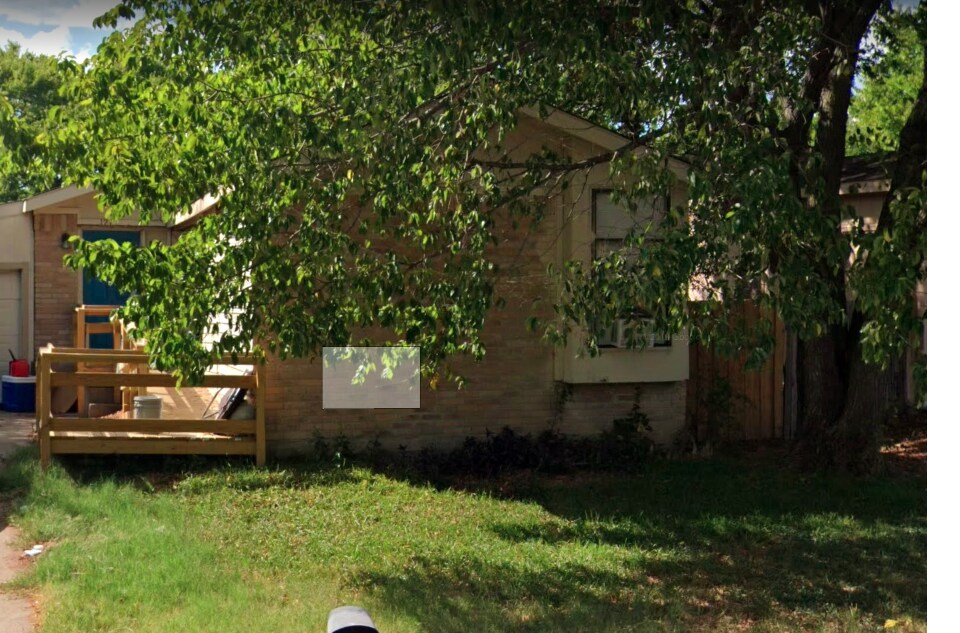 Primary Photo - 123 Woodhill St