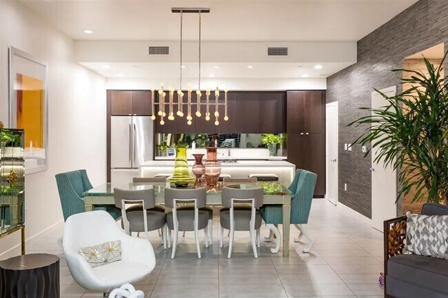 Foto del edificio - Chic & Modern 2 Bed/2.5 Bath Townhome in B...