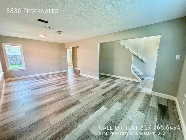 Foto del edificio - 8836 Pedernales-