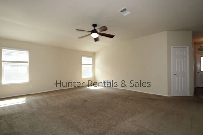 Building Photo - Yowell Ranch Home!