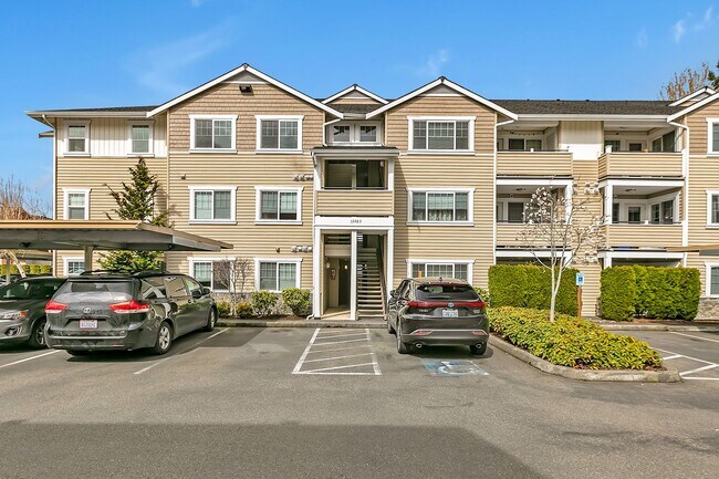 Foto del edificio - Perfectly Placed Condo In the Heart of Puyallup