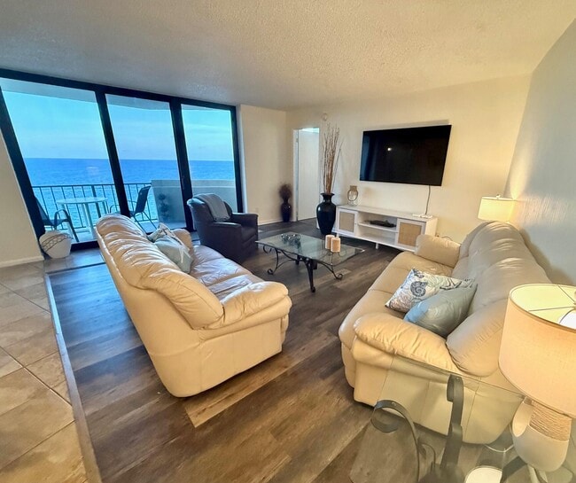 Building Photo - 2800 N Ocean Dr