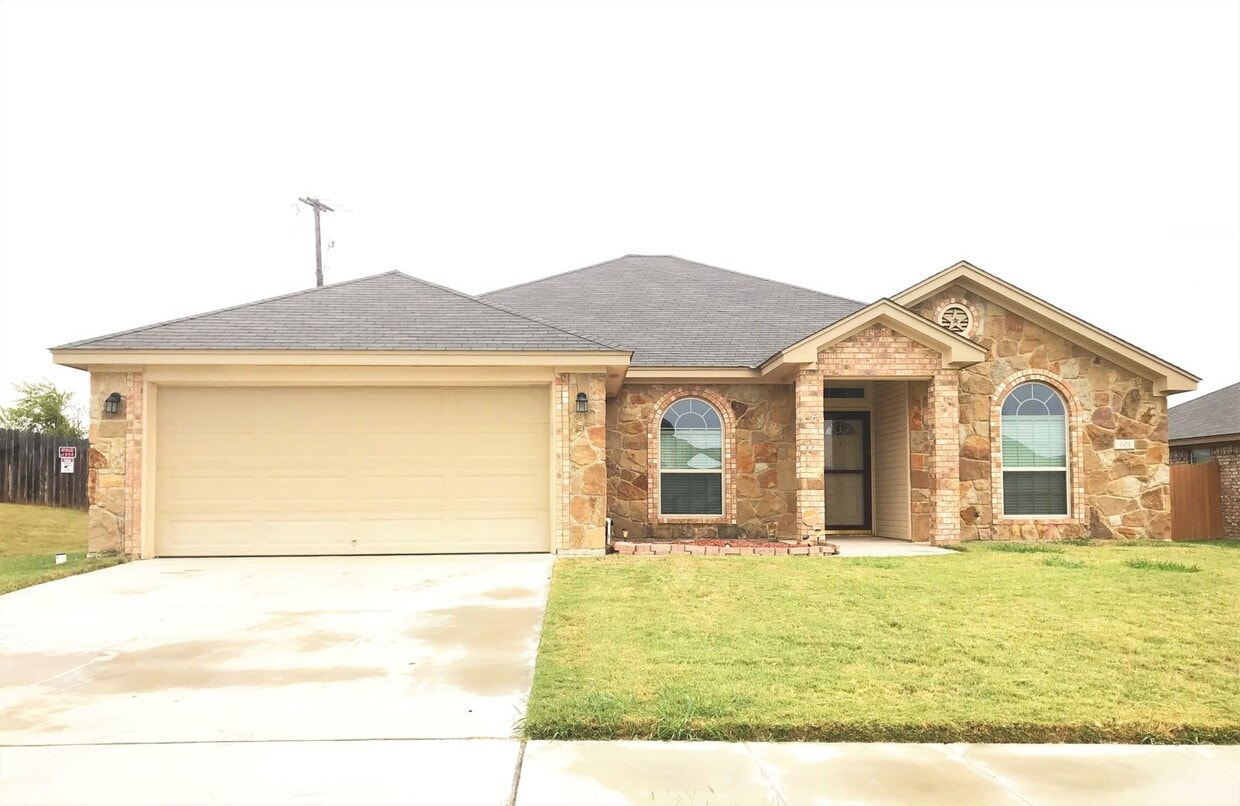 Primary Photo - 601 W Little Dipper Dr