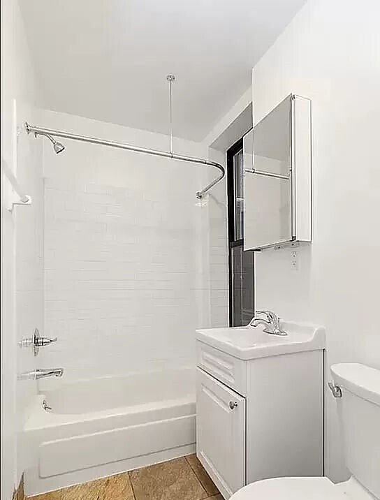 Building Photo - 284 Mulberry Street