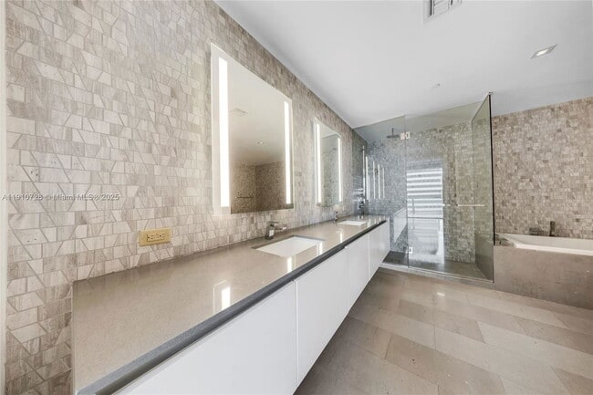 Building Photo - 88 SW 7th St