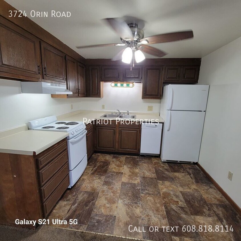 Primary Photo - 1 bed/1 bath plus den in Madison, WI!