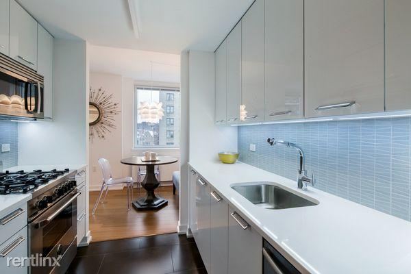 Building Photo - 106 W 73rd St