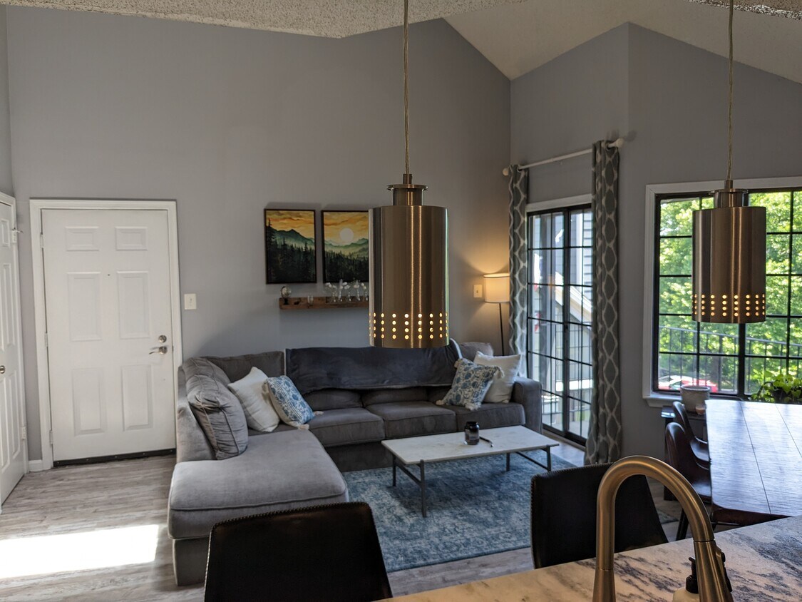 Foto principal - 6001 Mersey Oaks Way