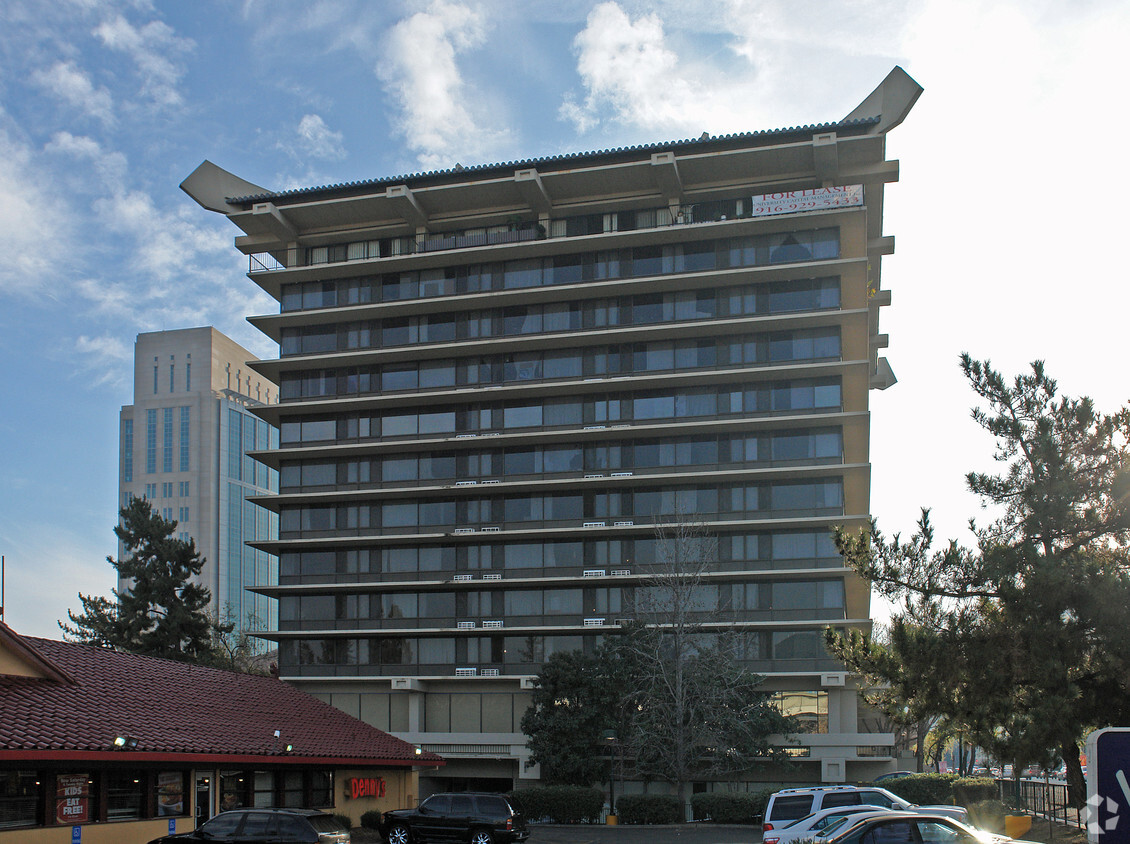 Primary Photo - Imperial Tower