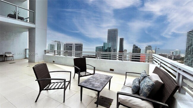 Foto del edificio - 1060 Brickell Ave