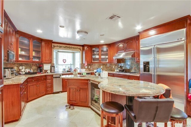 Building Photo - 12 Hacienda Dr