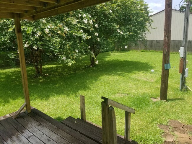 Foto del edificio - 41458 Jeanette Rd.