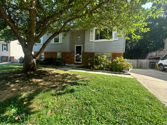 Photo - 253 Overleaf Dr House