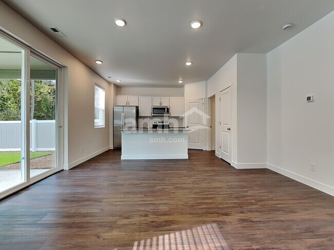 Foto del edificio - 7908 Selah St SW