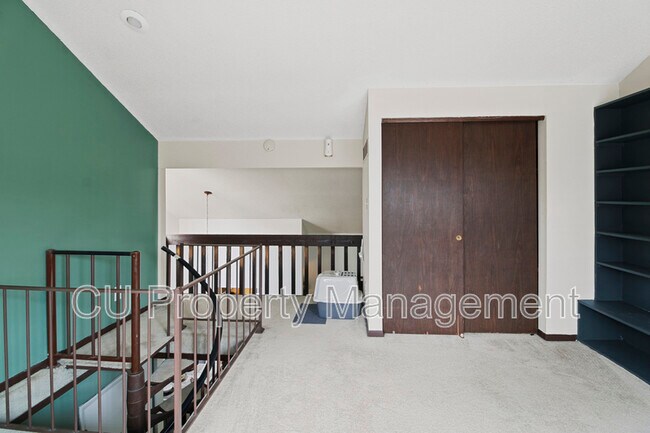 Foto del edificio - 1924 Melrose Dr