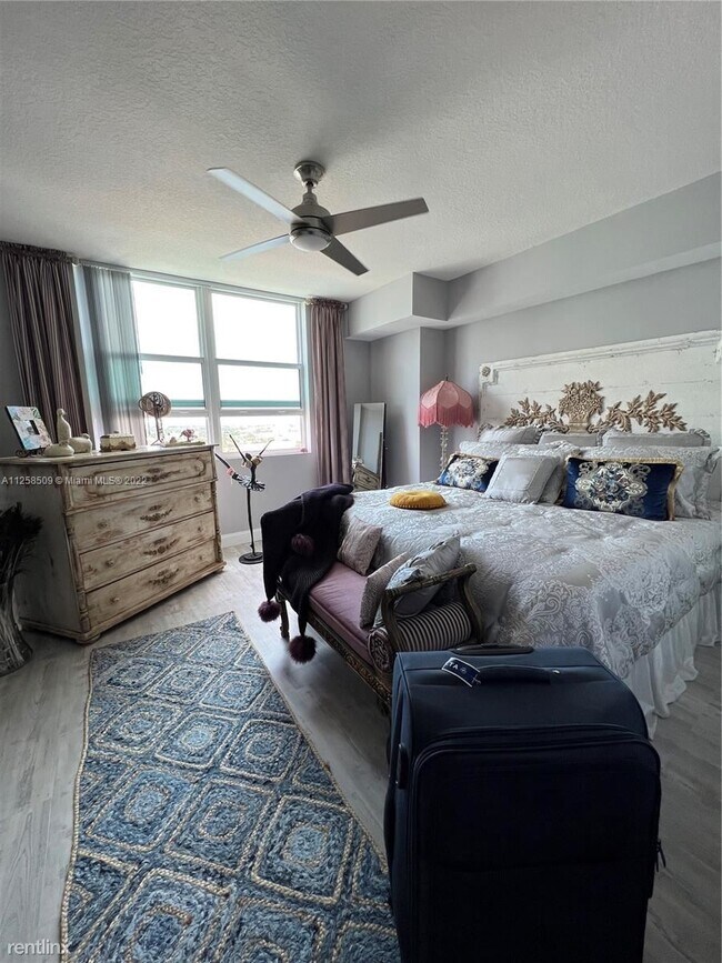 Foto del edificio - 2 br, 2 bath Condo - 600 W Las Olas Blvd