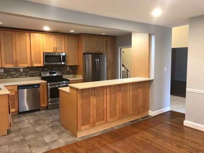Building Photo - 2806 Abilene Dr