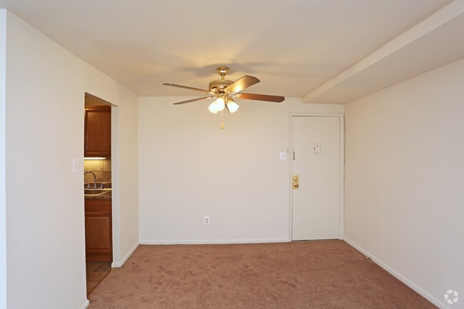 Dining Area - Canal House Apartments