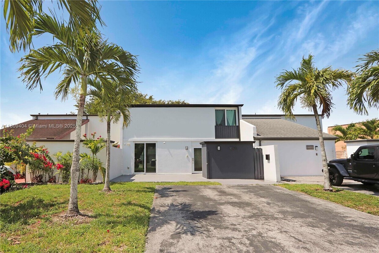 Primary Photo - 12340 SW 20th Terrace