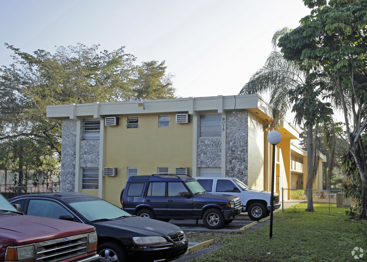 Foto principal - Dadeland Cove Apts