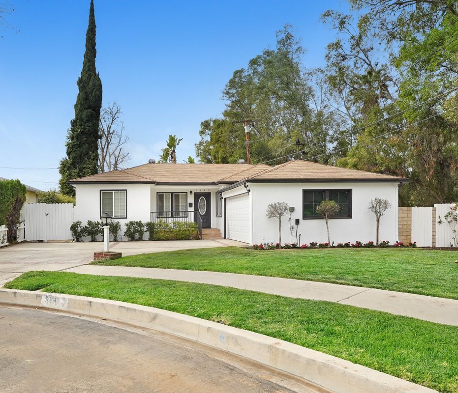 Foto principal - 5245 Seville Ave