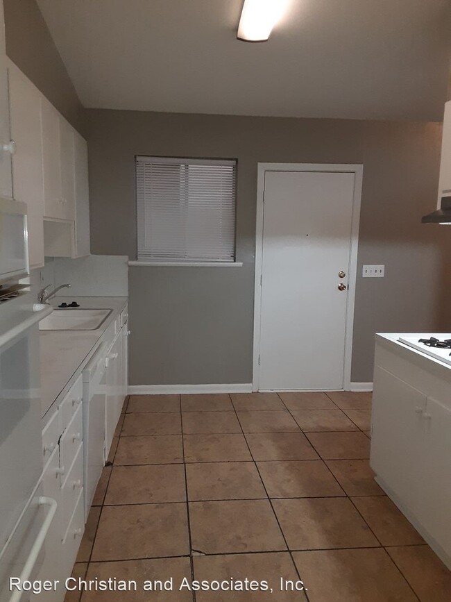 Foto del edificio - 3 br, 2 bath House - 1023 Bert Kouns