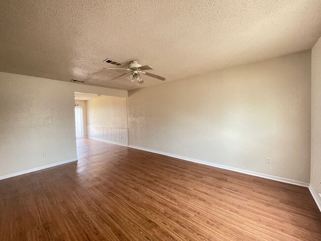 Building Photo - 3407 Victoria Cir