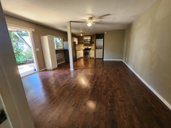 Building Photo - Updated 1BR/1BA apartment