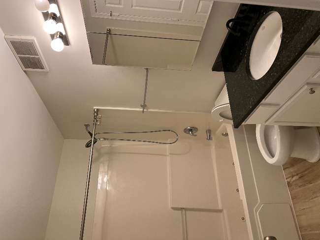 Foto del edificio - 275 W Whispering Oaks Ln