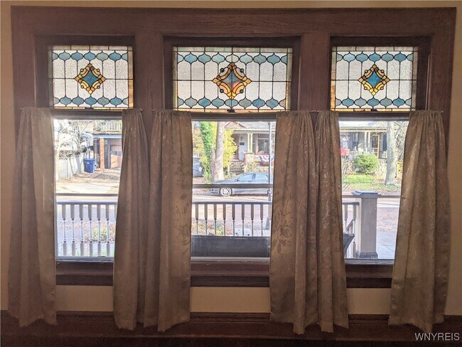 Foto del edificio - 366 Ashland Ave