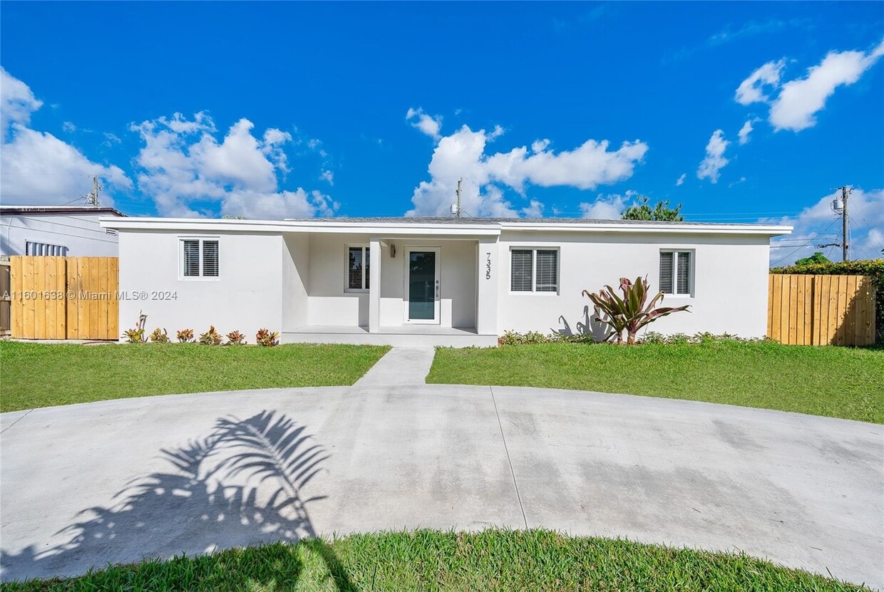 Primary Photo - 7335 SW 32nd St