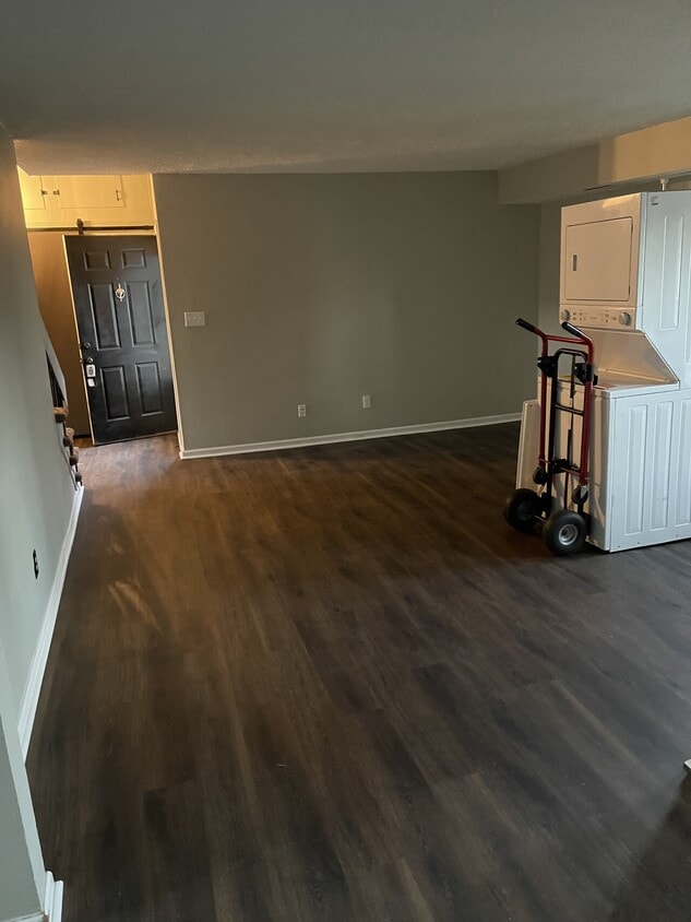 Building Photo - 5607 Morningside Ct