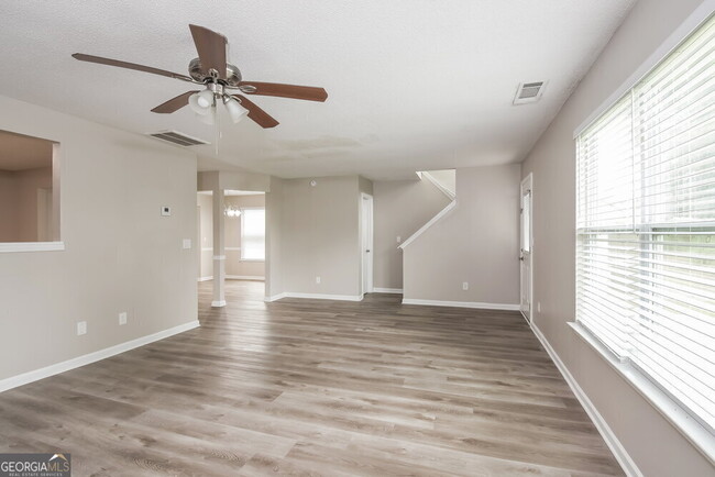 Foto del edificio - 5014 Serenity Point Ln