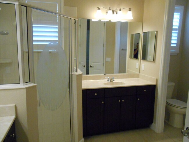 Building Photo - 405 Tisbury Court,  Beautiful 2/2 with att...