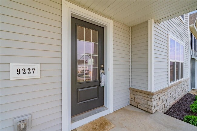 Building Photo - 9227 Rustic Pine Rd