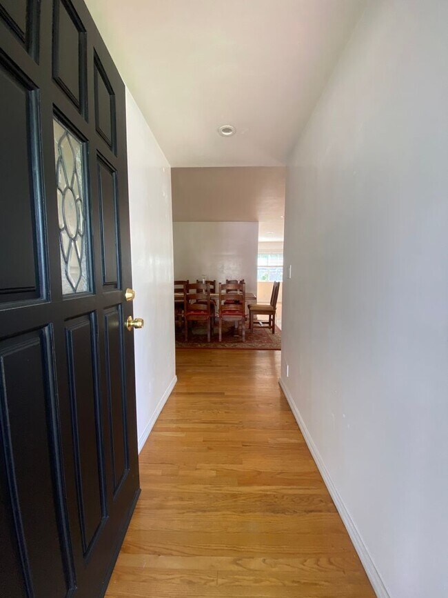 Foto del edificio - Charming Home in Covina