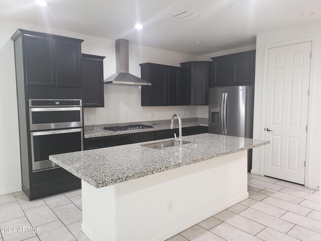 Foto del edificio - 643 W Derringer Way