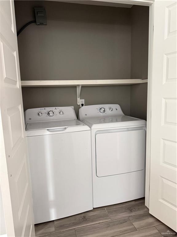 Foto del edificio - 9 Venus Dr